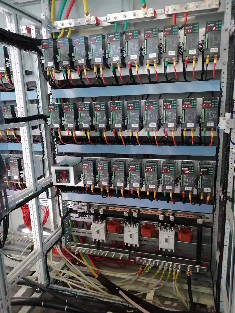 ������������������������Щ������������Ӱ���ִ����͹�ҵ����