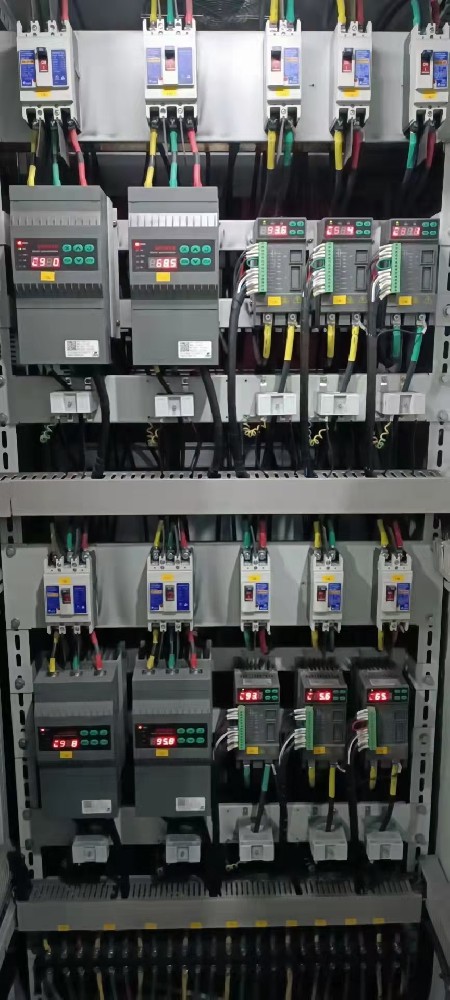 ������������΢����ϵͳ��������Э��������Դ���絥Ԫ�ĵ��������